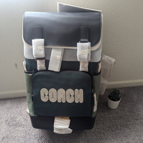 Track Backpack In Colorblock With Coach Patch - Picture 3 of 7